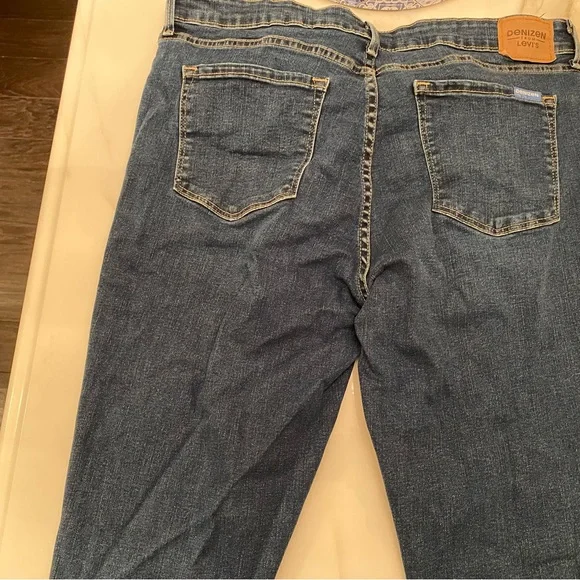 Denizen from Levi's Blue Skinny Jeans Classic Fit - Picture 4 of 5